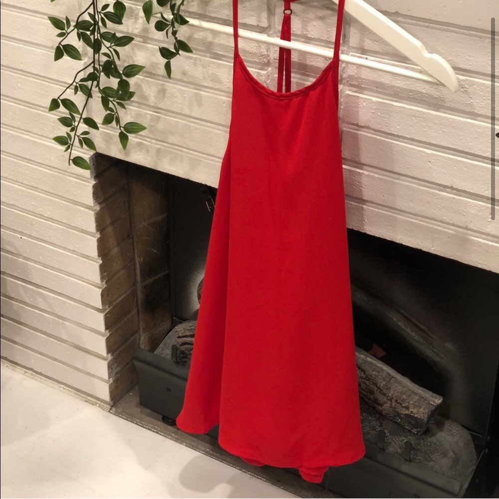F21 Halter Neck Flowy Top